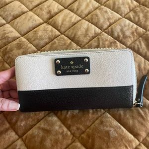 Kate spade wallet
